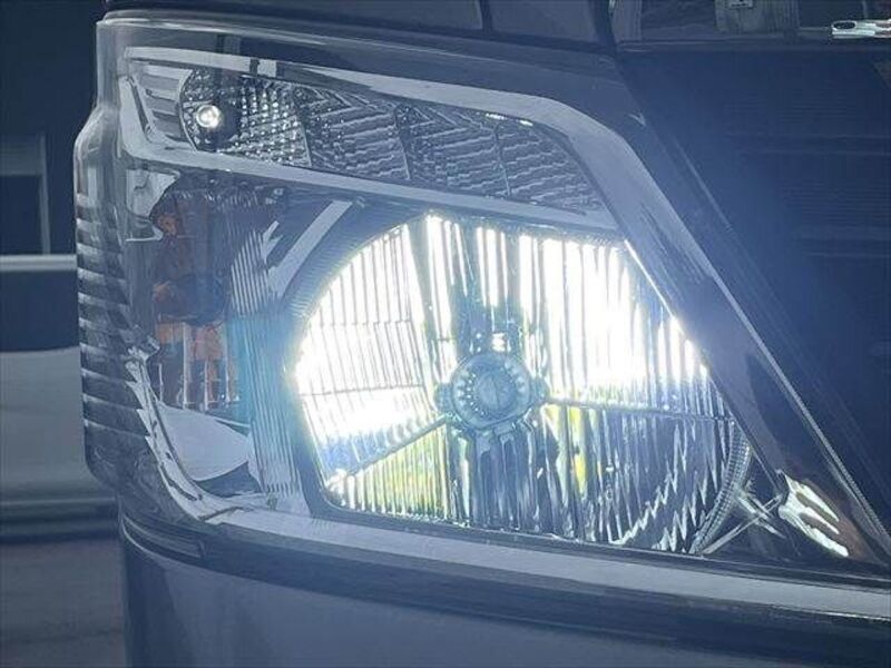 NV350 CARAVAN