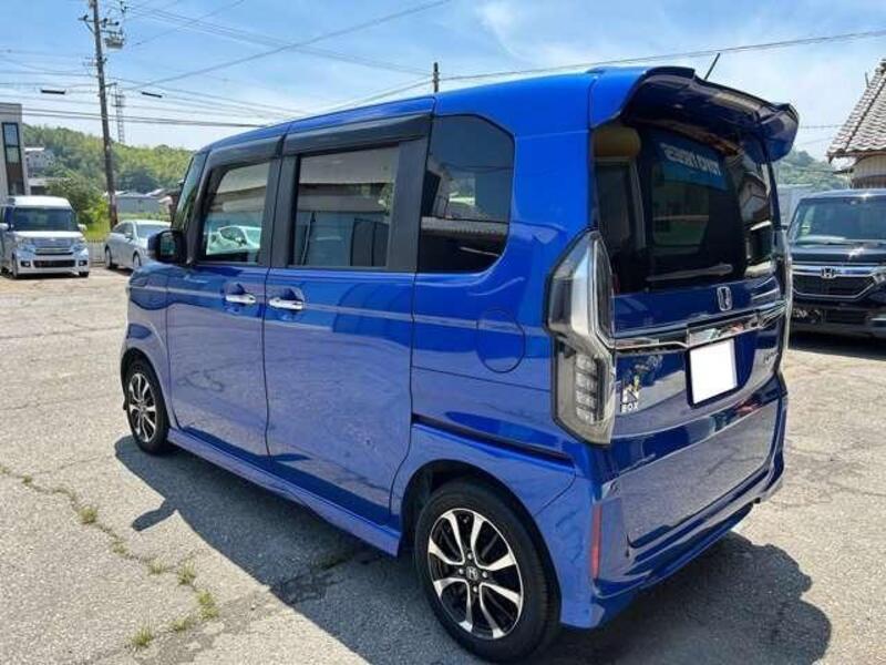 N BOX CUSTOM