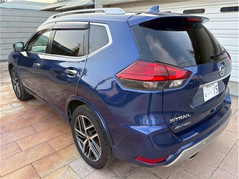 X-TRAIL
