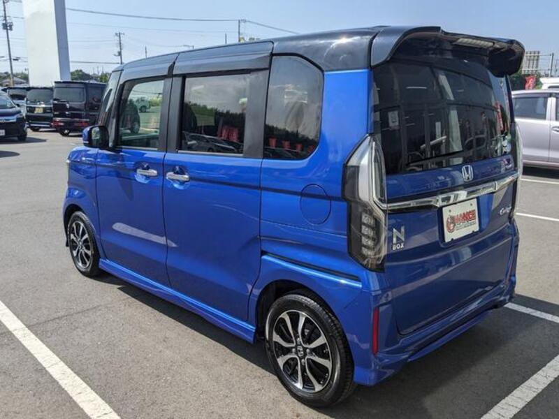 N BOX CUSTOM