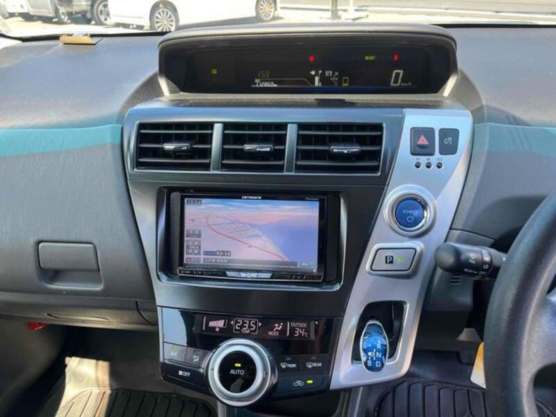 PRIUS ALPHA