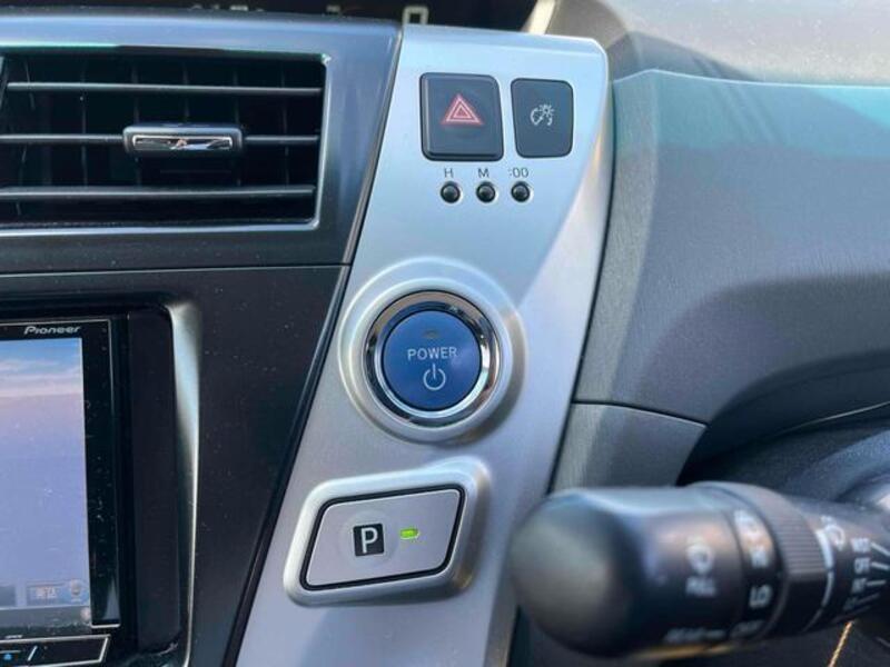 PRIUS ALPHA