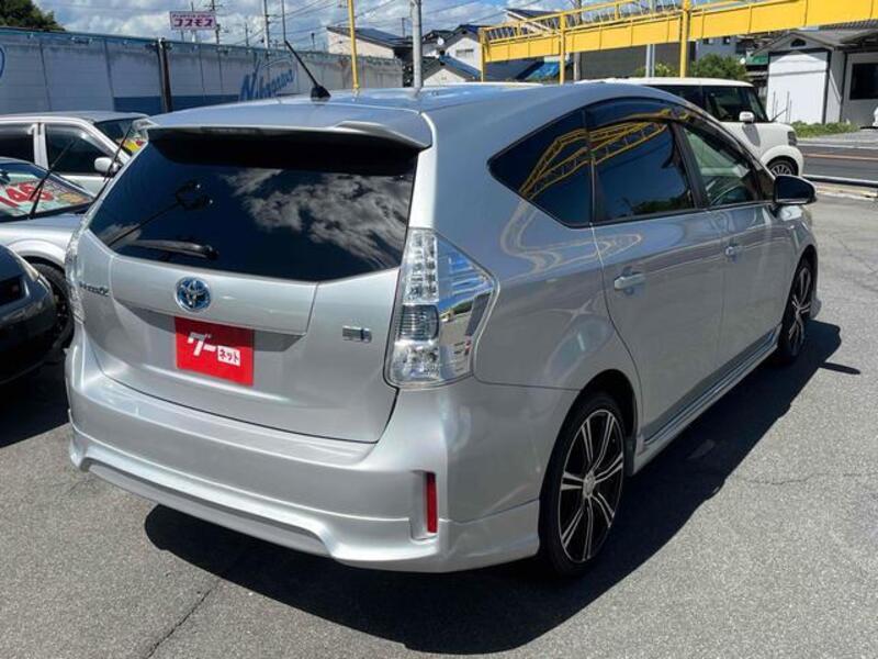 PRIUS ALPHA