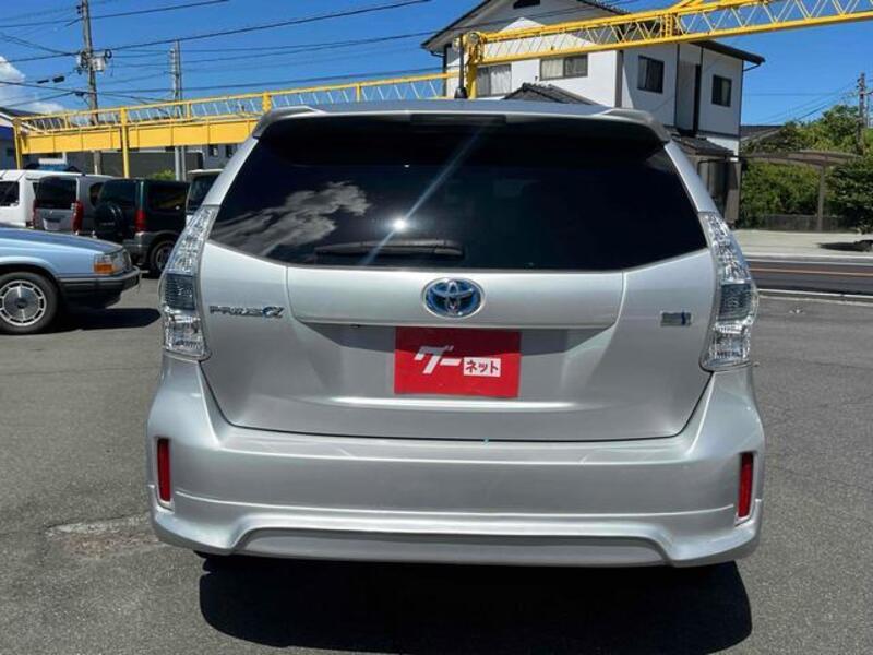 PRIUS ALPHA