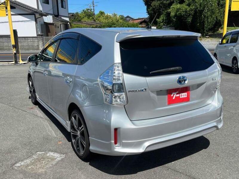 PRIUS ALPHA
