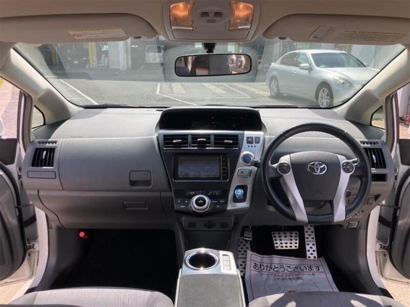 PRIUS ALPHA