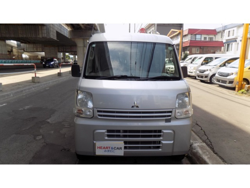 MITSUBISHI MINICAB VAN