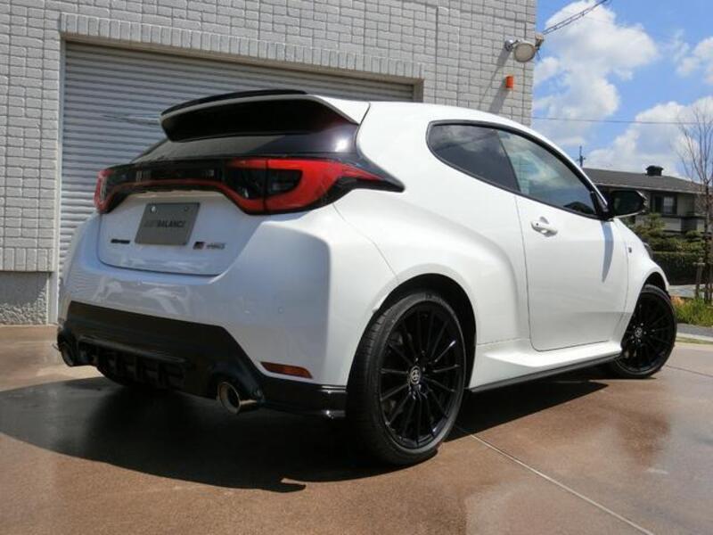 GR YARIS