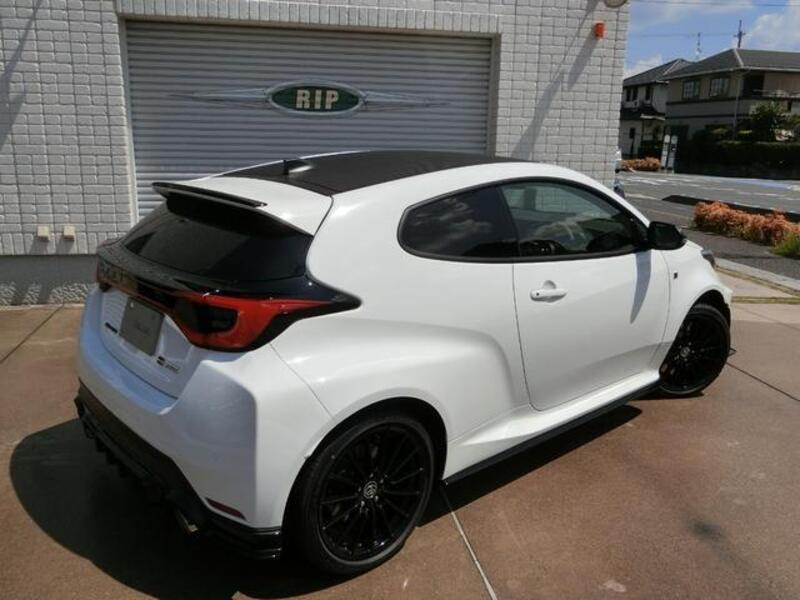 GR YARIS
