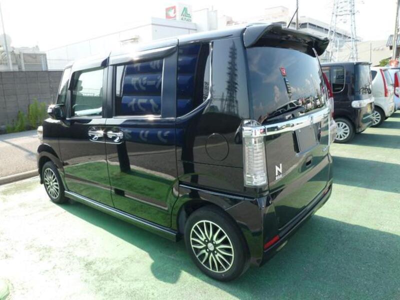 N BOX CUSTOM