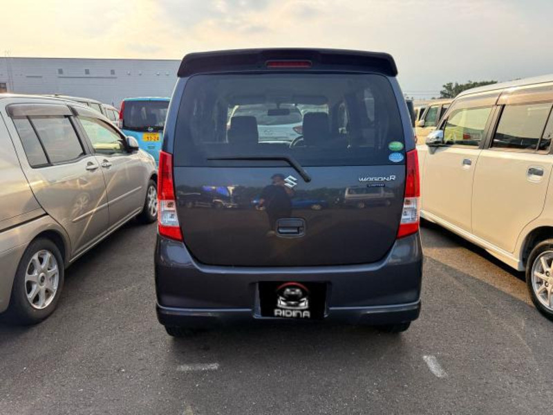 WAGON R