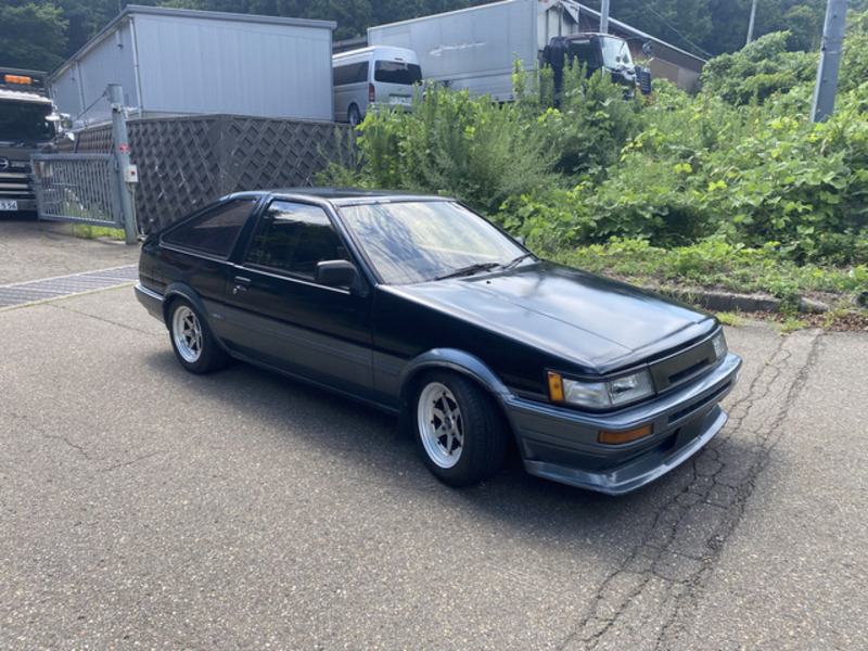 COROLLA LEVIN