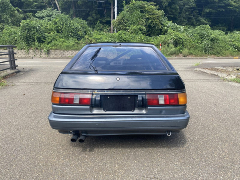 COROLLA LEVIN