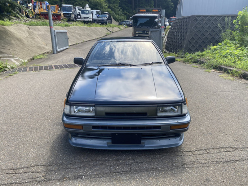 COROLLA LEVIN