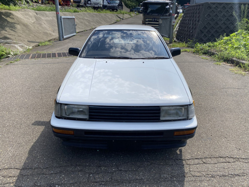 COROLLA LEVIN