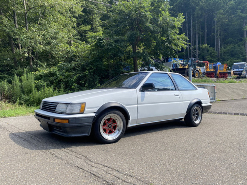 COROLLA LEVIN