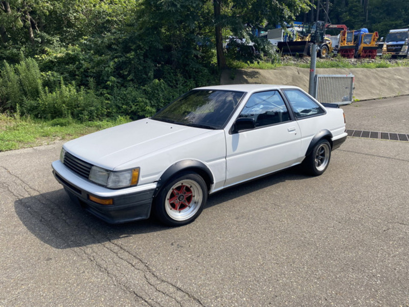 TOYOTA COROLLA LEVIN