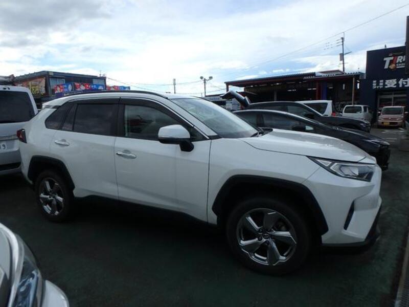 RAV4