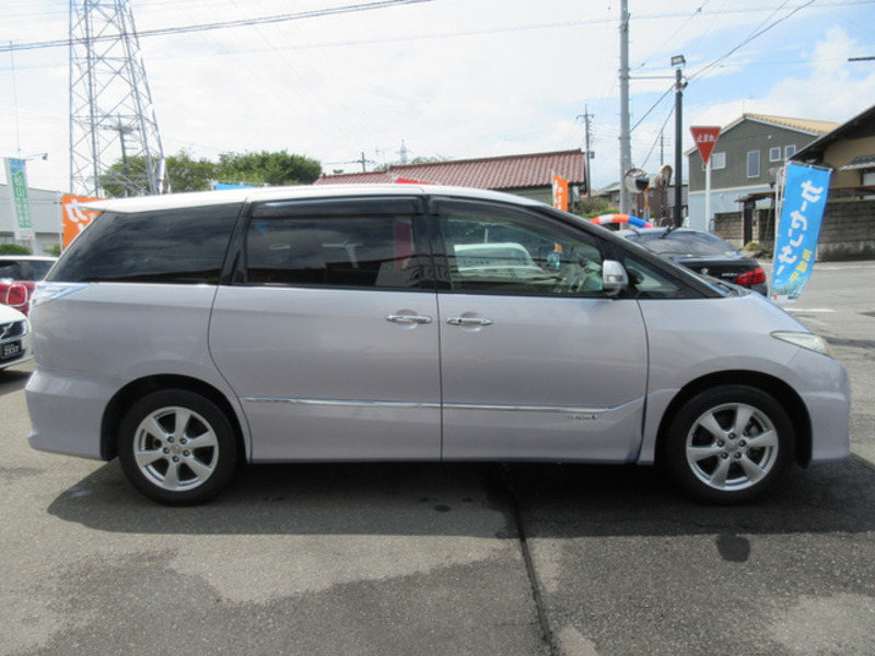 ESTIMA HYBRID
