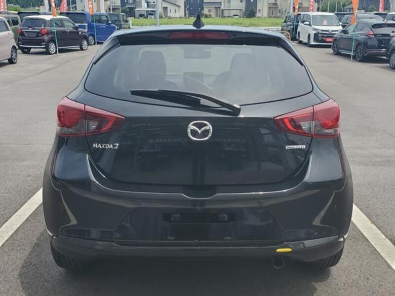 MAZDA2