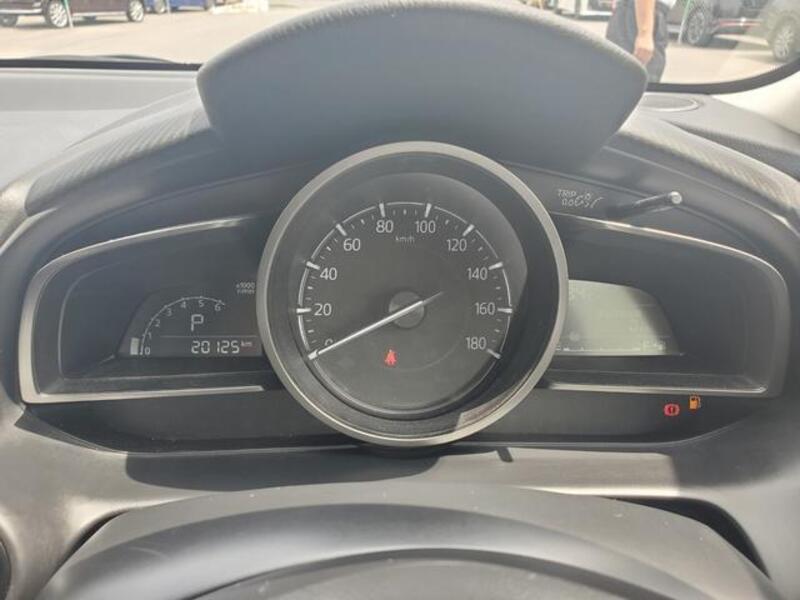 MAZDA2