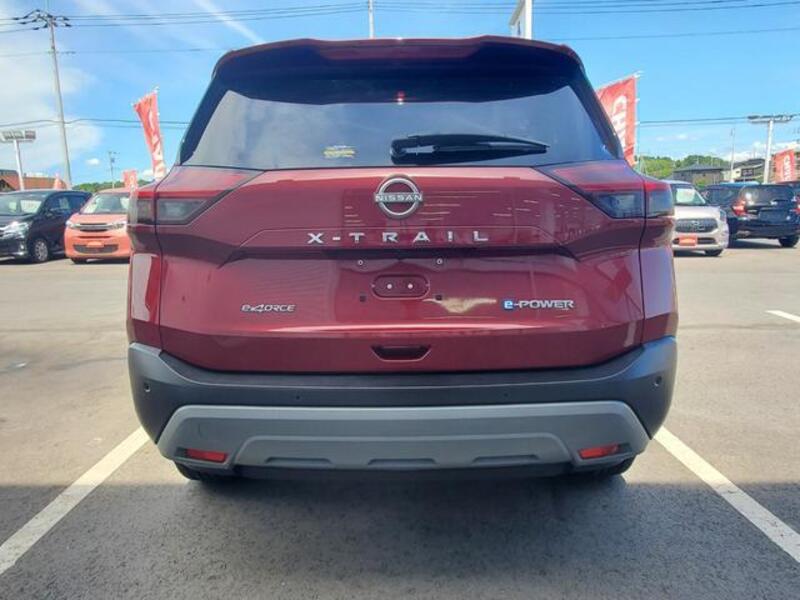 X-TRAIL