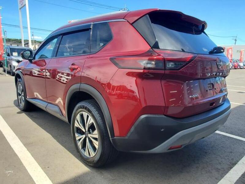 X-TRAIL