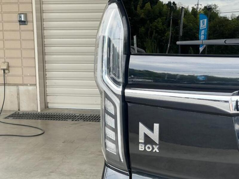 N BOX CUSTOM