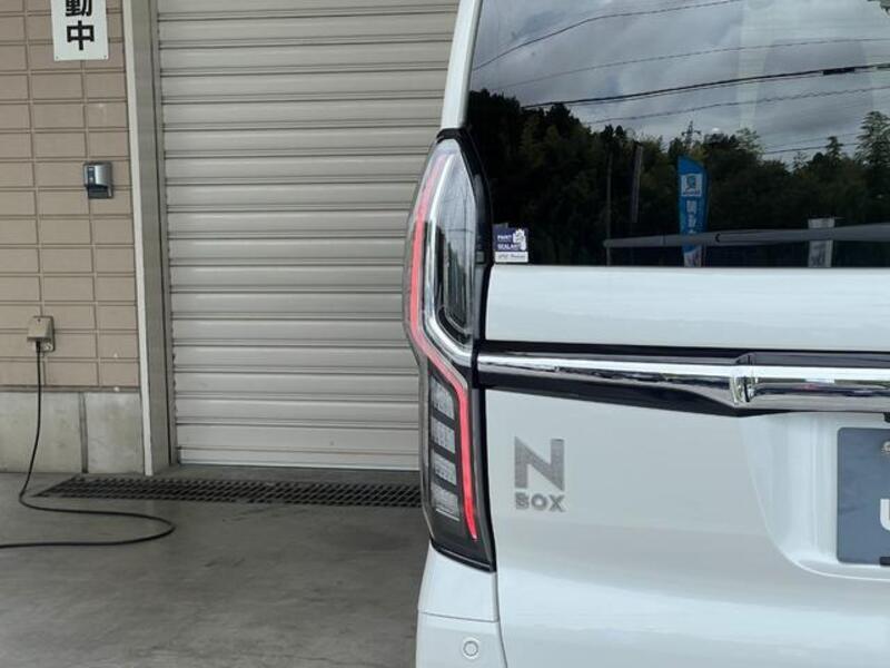 N BOX CUSTOM