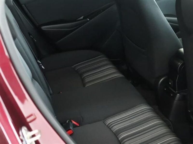 MAZDA2