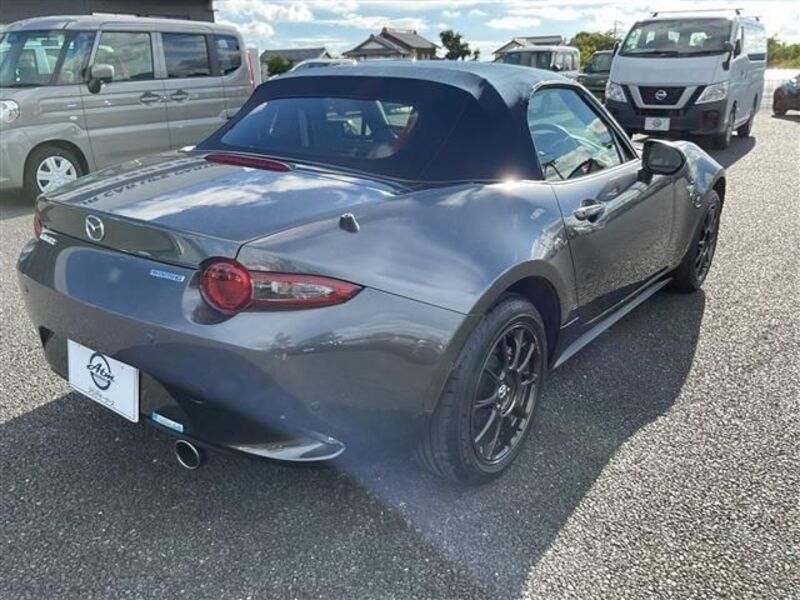 ROADSTER