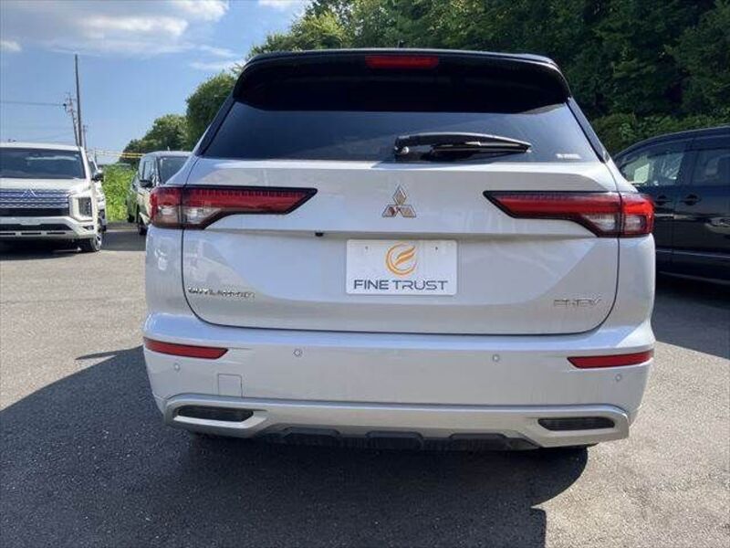 OUTLANDER PHEV