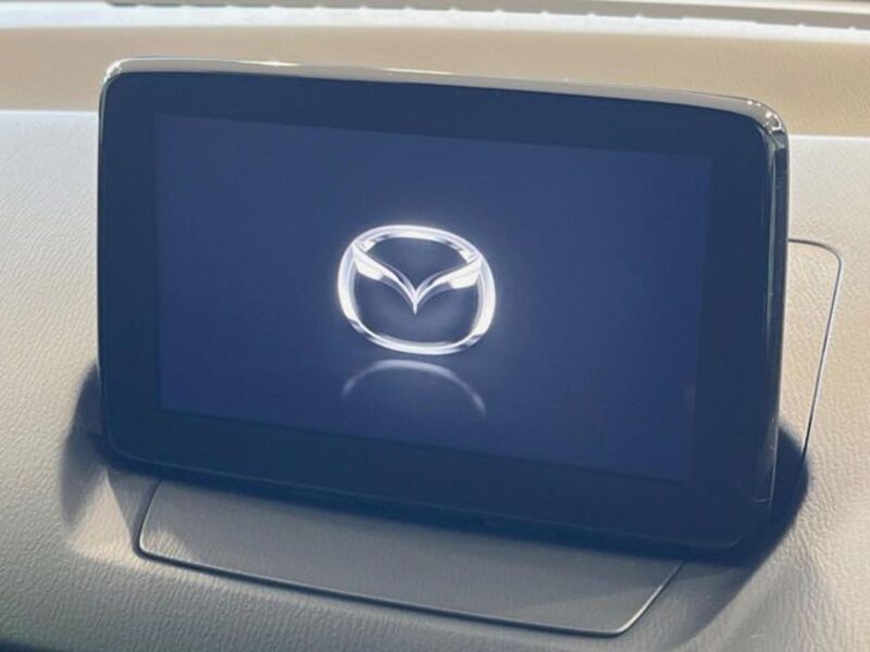 MAZDA2