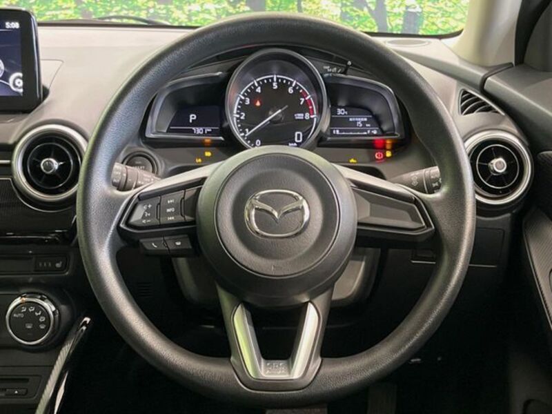 MAZDA2
