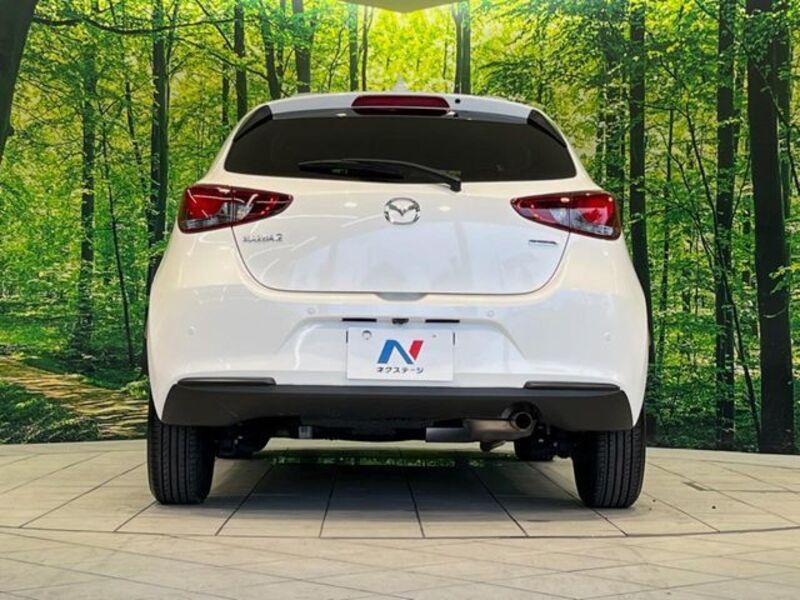 MAZDA2