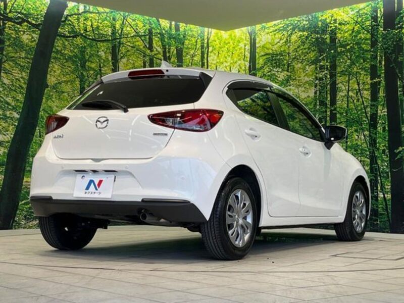 MAZDA2