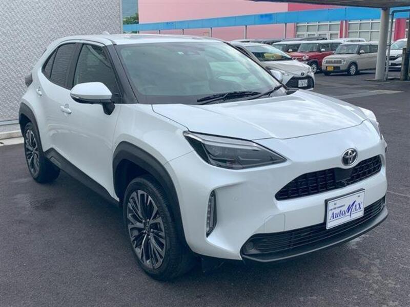YARIS CROSS