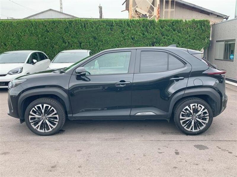 YARIS CROSS