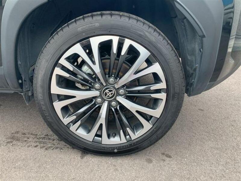 YARIS CROSS