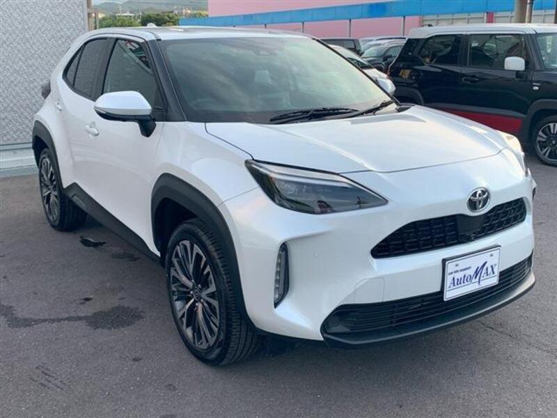 YARIS CROSS