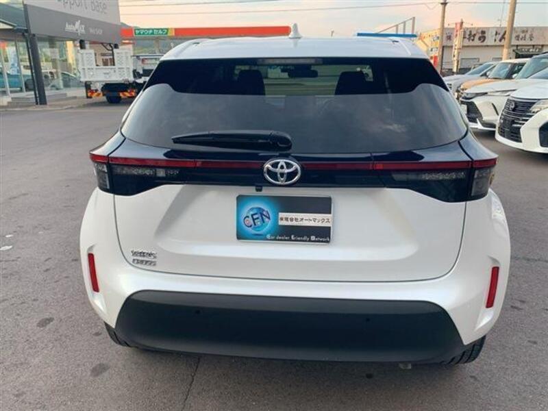 YARIS CROSS