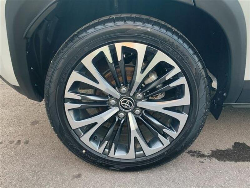 YARIS CROSS