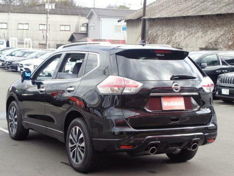 X-TRAIL-1