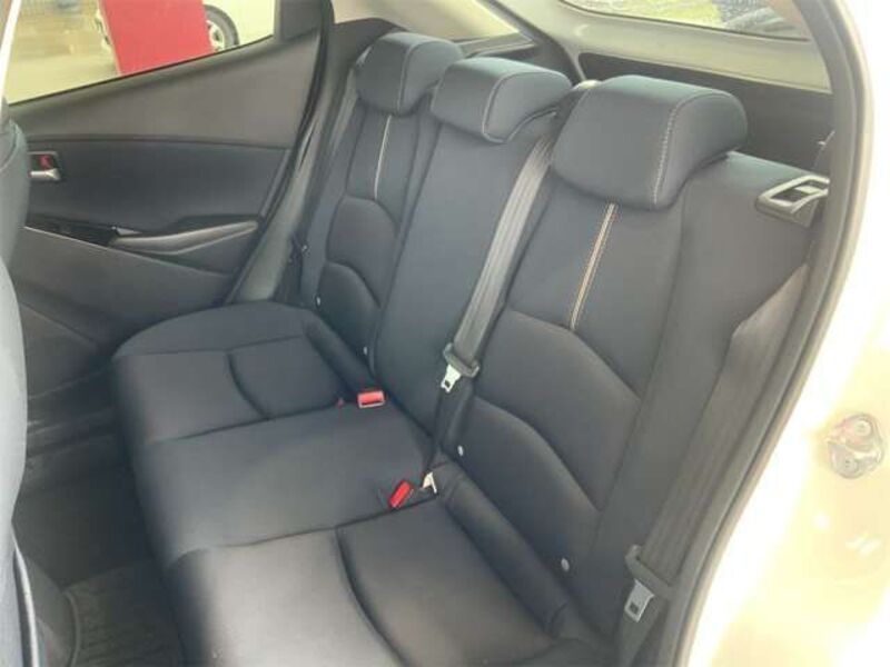 MAZDA2