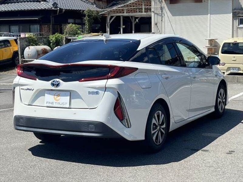 PRIUS PHV