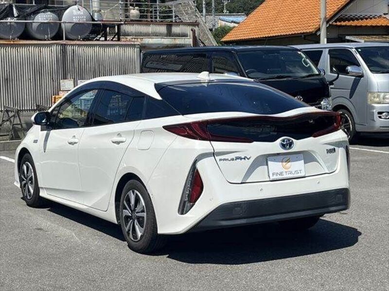 PRIUS PHV