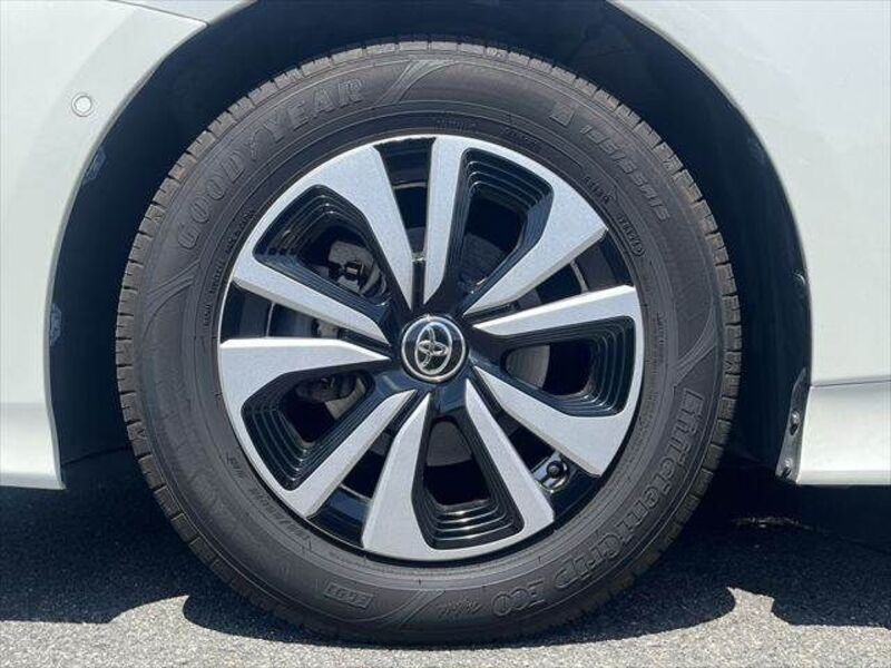 PRIUS PHV