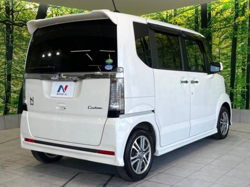 N BOX CUSTOM