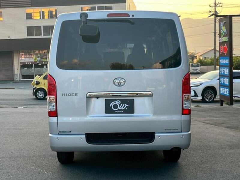 HIACE VAN