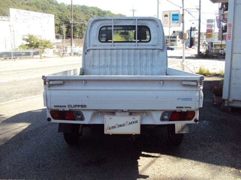 CLIPPER TRUCK